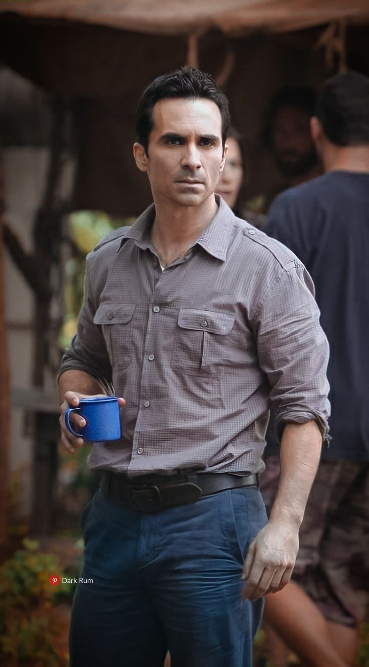 TOP 32 PERSONNAGES DE LA SÉRIE LOST - 2